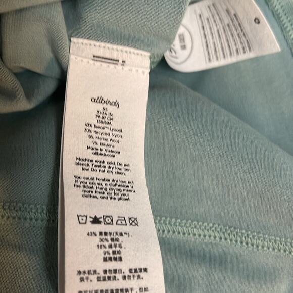 Allbirds Merino Wool Blend Natural Run Mid Layer Quarter Zip Pullover in Green - Picture 10 of 10